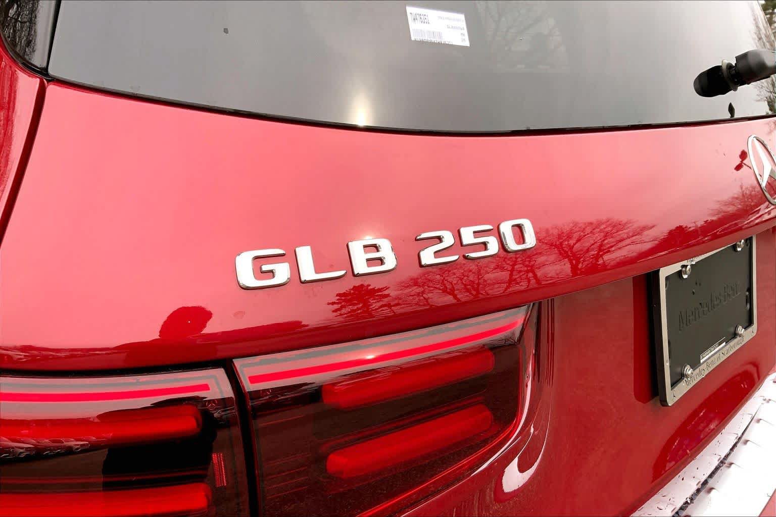 New 2026 Mercedes-Benz GLB 250 4MATIC image 19