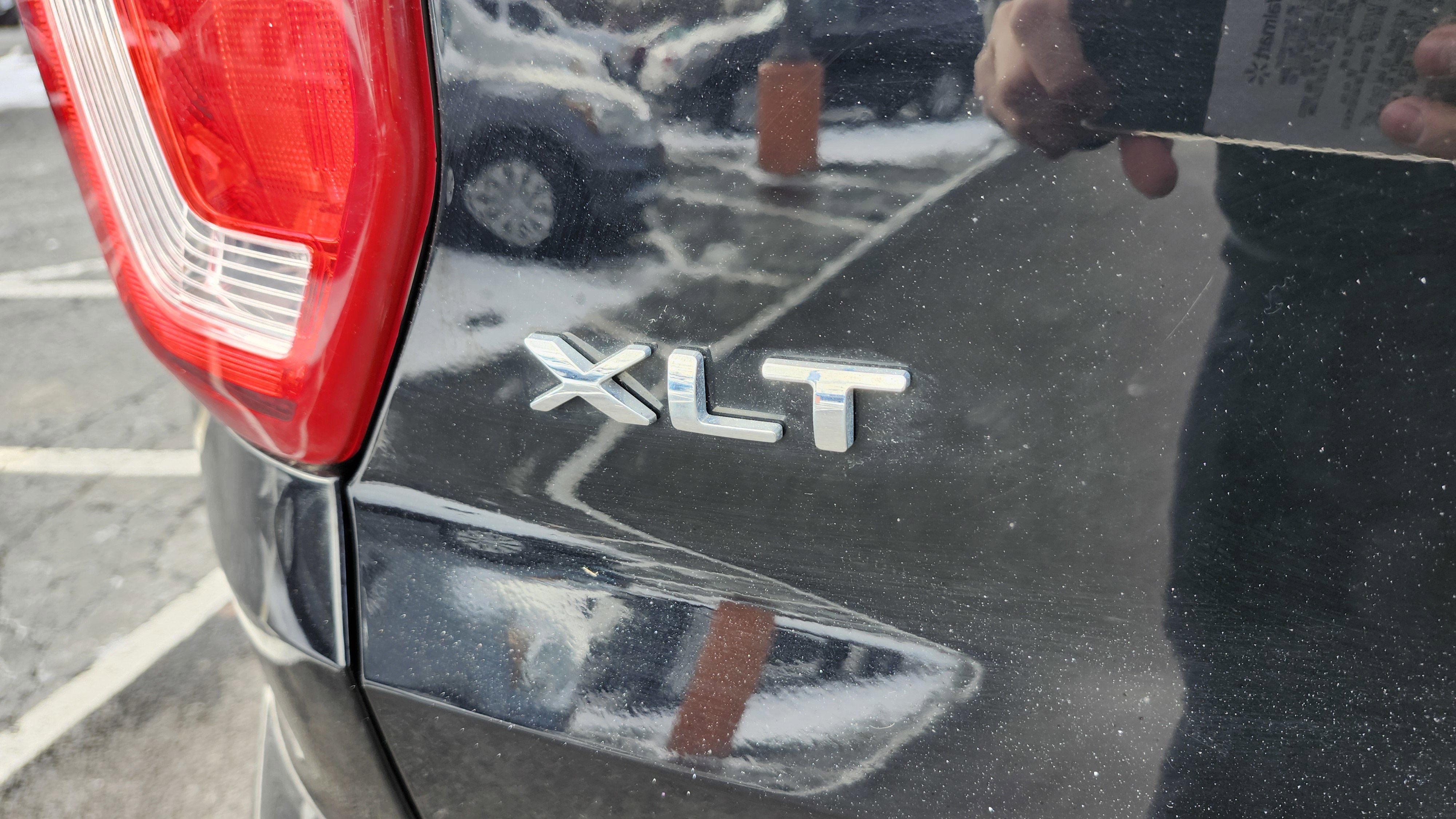 Used 2018 Ford Explorer XLT w/ Equipment Group 201A image 22