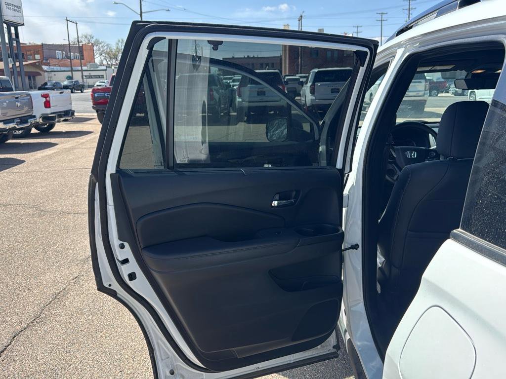 Used 2021 Honda Passport Elite image 16