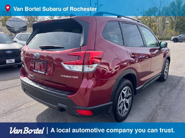 Used 2020 Subaru Forester Premium AWD/4WD image 6
