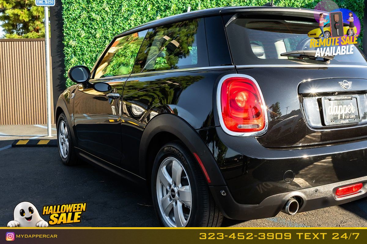 Used 2020 MINI Cooper 2-Door Hardtop FWD image 9