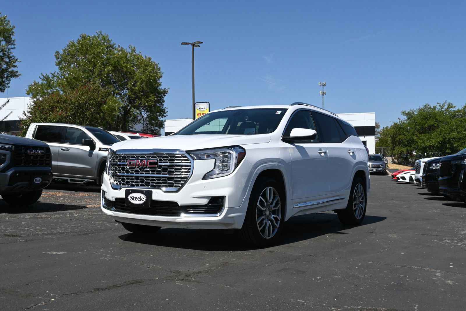 Used 2024 GMC Terrain Denali w/ Denali Premium Package