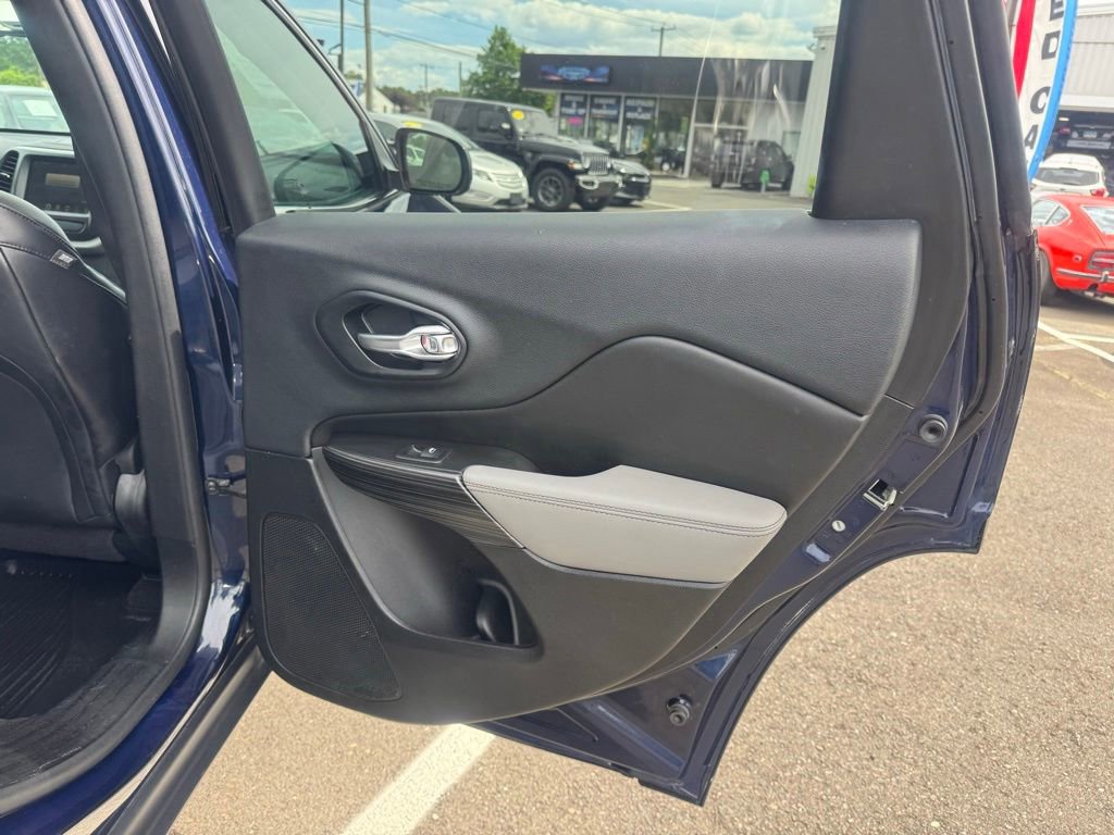 Used 2014 Jeep Cherokee Limited AWD/4WD image 22