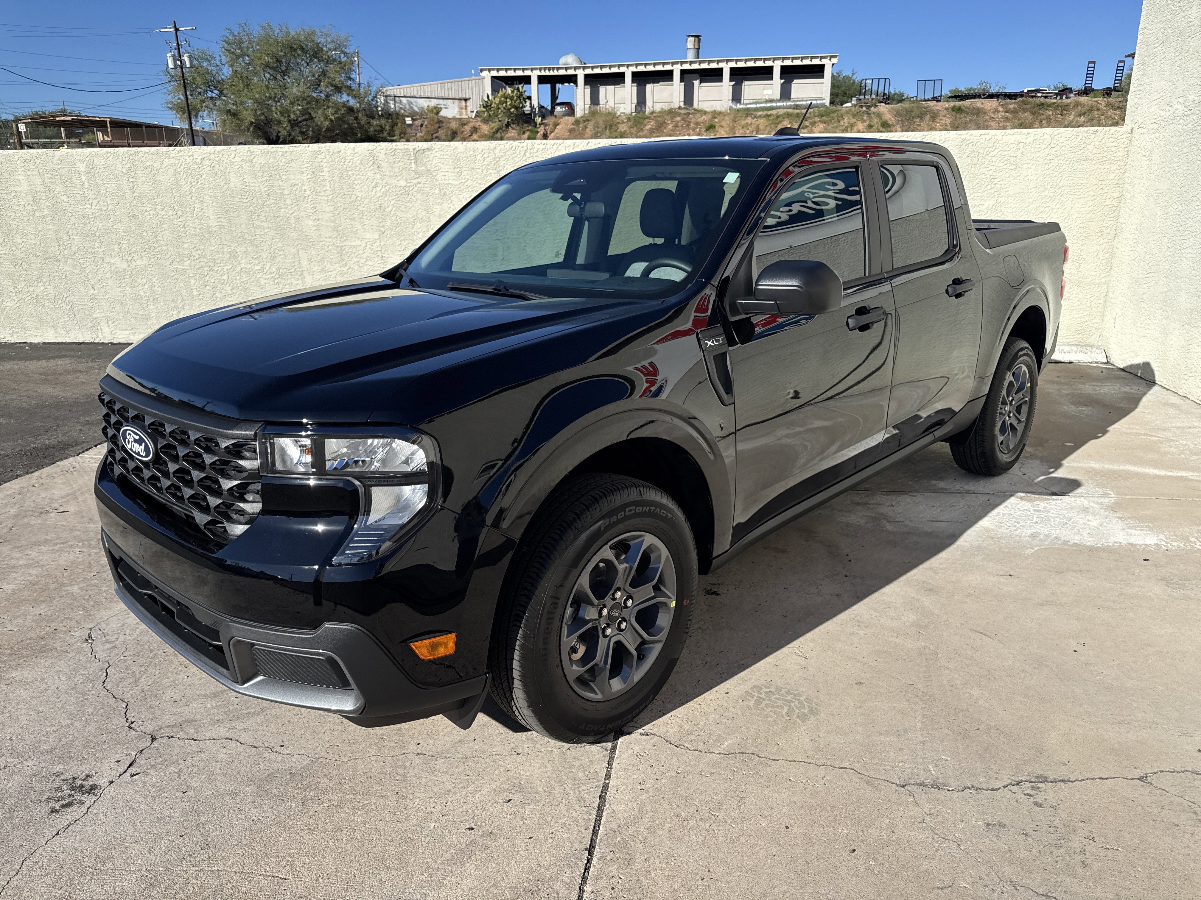 New 2025 Ford Maverick XLT image 3