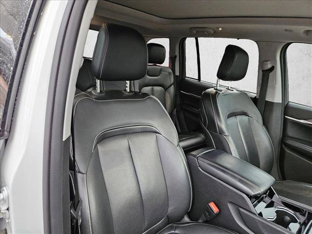 Used 2022 Jeep Grand Cherokee Limited 4xe w/ Luxury Tech Group II AWD/4WD image 18