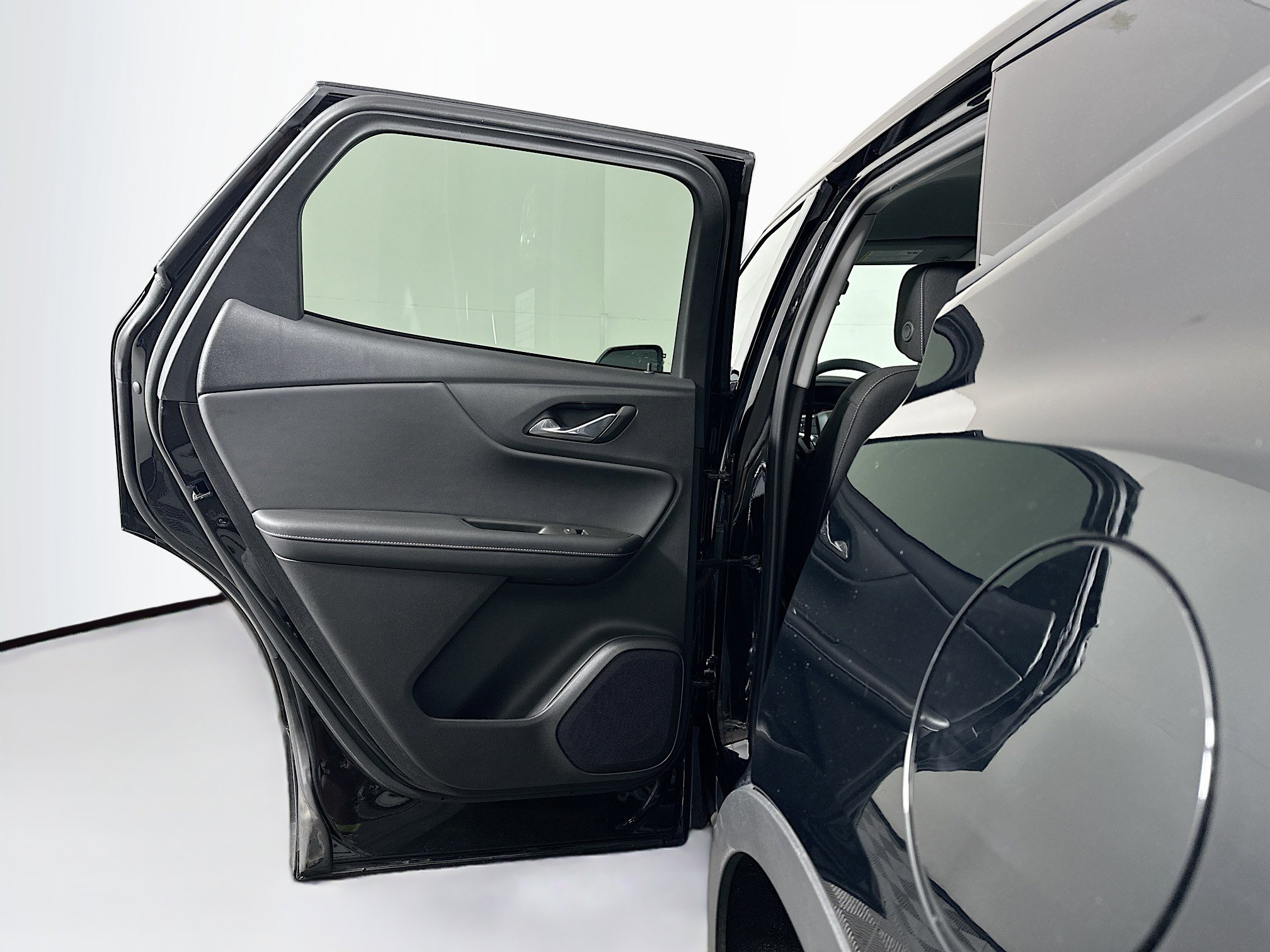 Used 2025 Chevrolet Blazer LT image 25