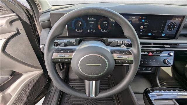 Used 2025 Hyundai Tucson SEL image 14