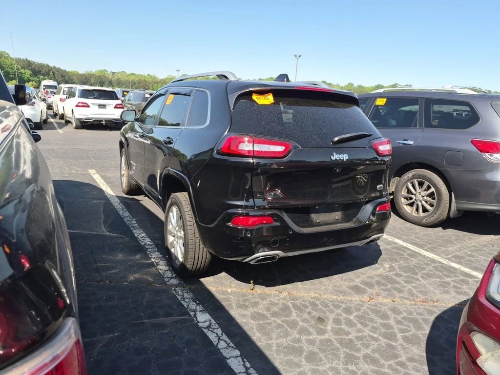 Used 2018 Jeep Cherokee Overland w/ Heavy Duty Protection Group AWD/4WD image 4
