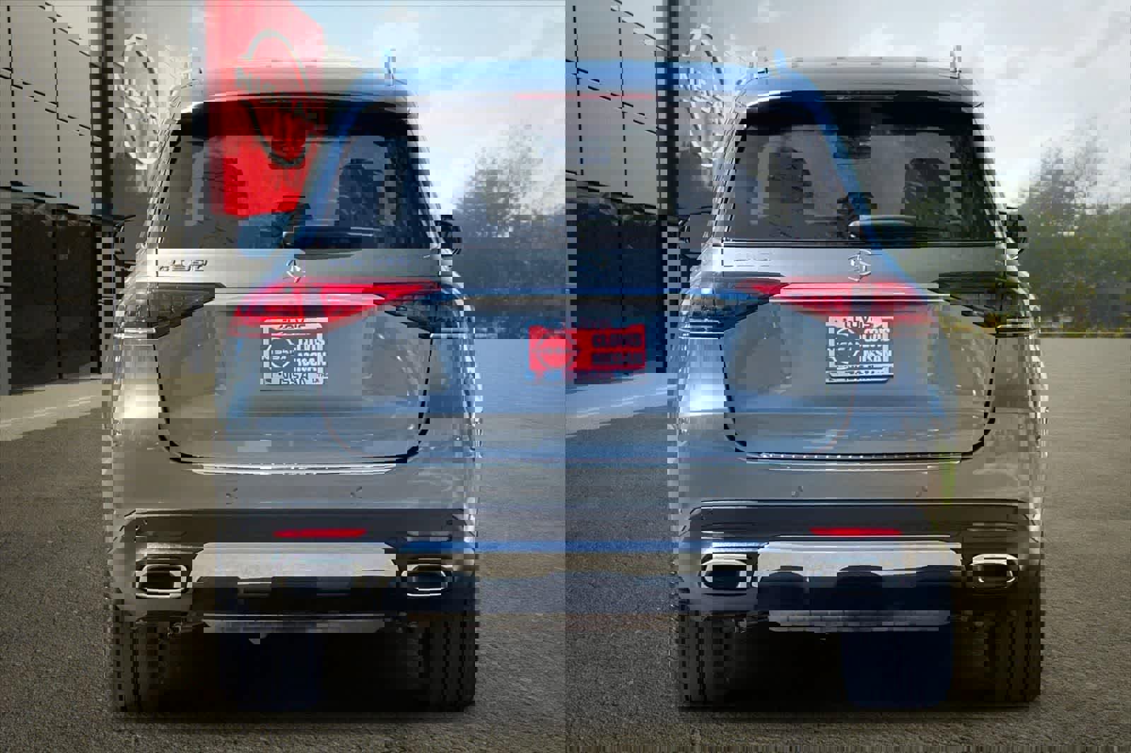 Used 2022 Mercedes-Benz GLE 350 w/ Premium Package image 8