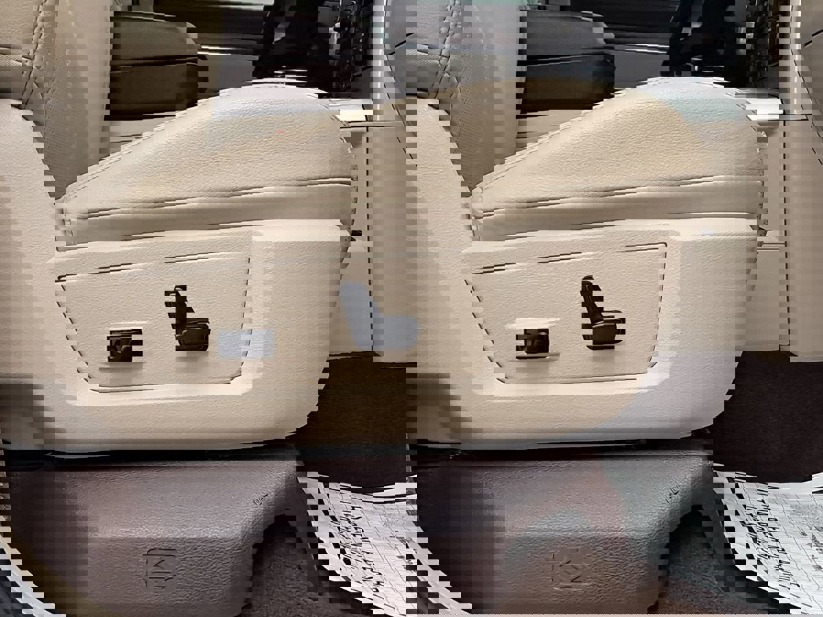 Used 2018 RAM 1500 Laramie w/ Convenience Group image 25