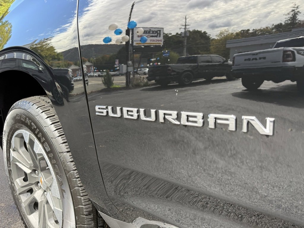 New 2026 Chevrolet Suburban LS image 28