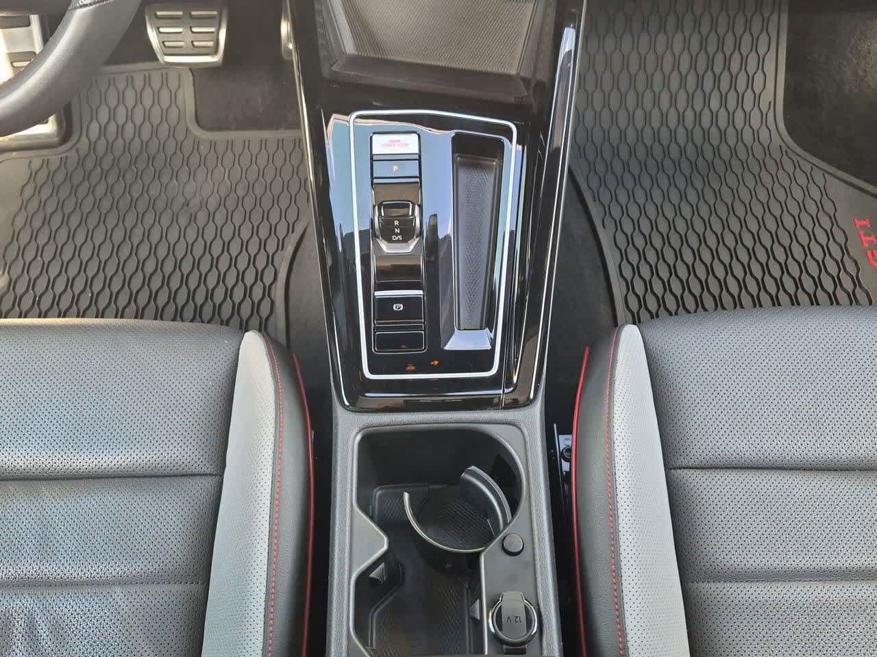 Used 2024 Volkswagen GTI SE FWD image 28
