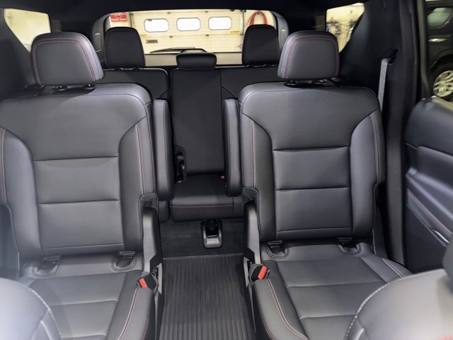 Used 2025 Chevrolet Traverse Z71 w/ Driver Confidence Package image 29