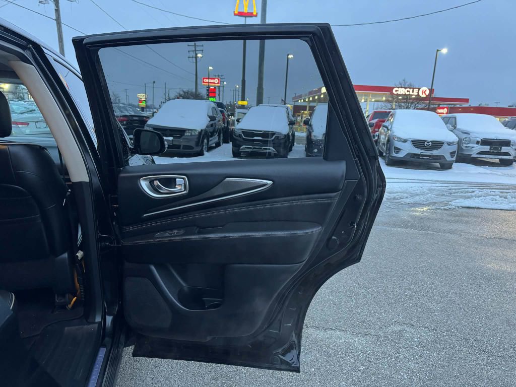 Used 2018 INFINITI QX60 FWD image 18