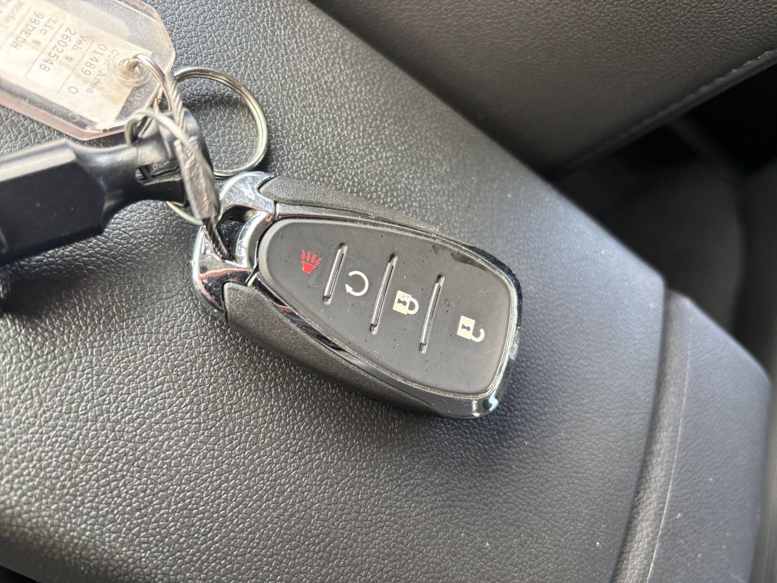 Used 2025 Chevrolet Trax LT FWD image 23
