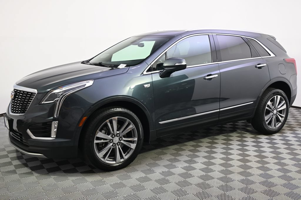 Used 2020 Cadillac XT5 Premium Luxury AWD/4WD image 2