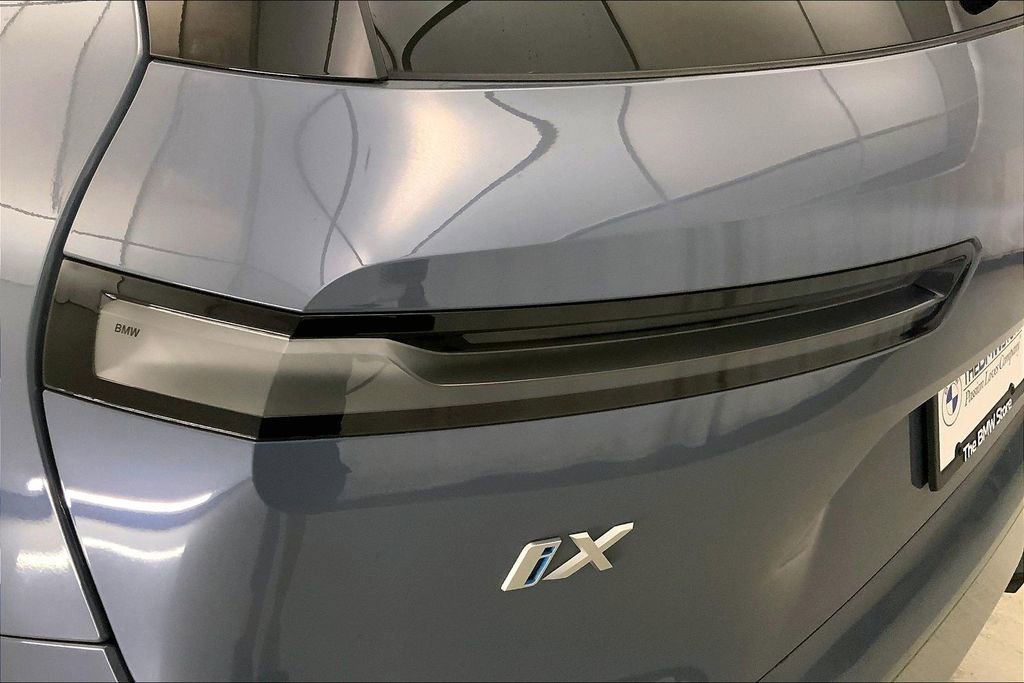 Certified 2023 BMW iX xDrive50 w/ Premium Package image 27