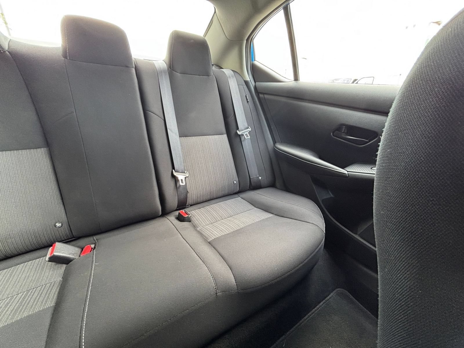 Used 2025 Nissan Sentra SV FWD image 30
