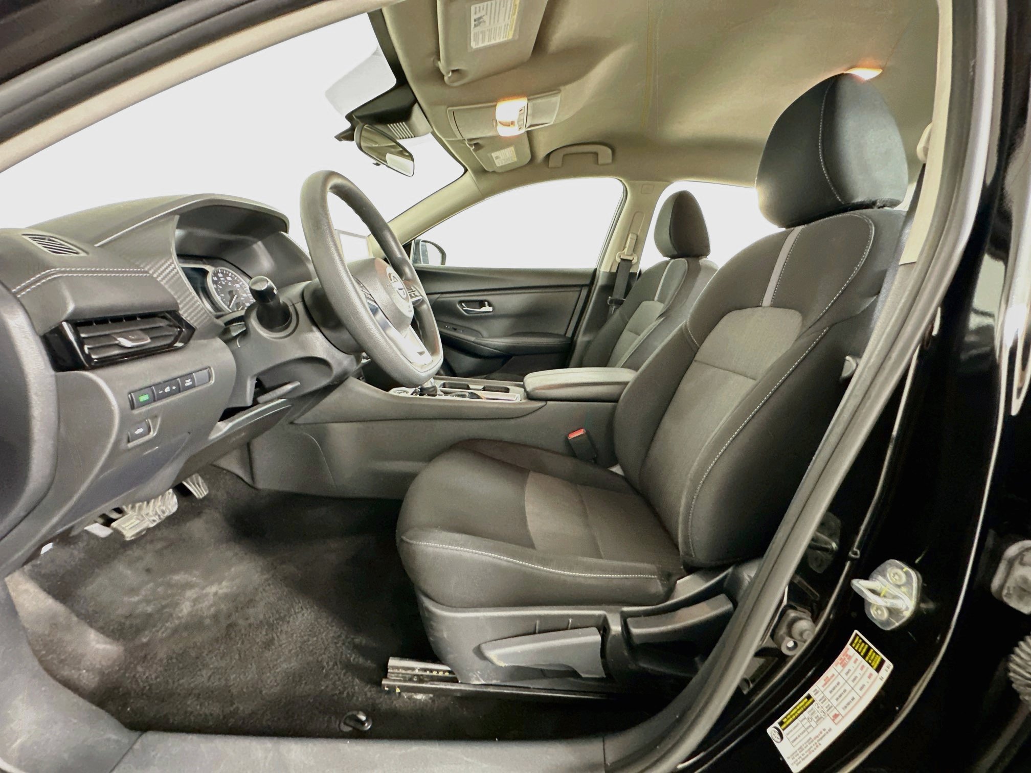 Used 2025 Nissan Sentra SV FWD image 13