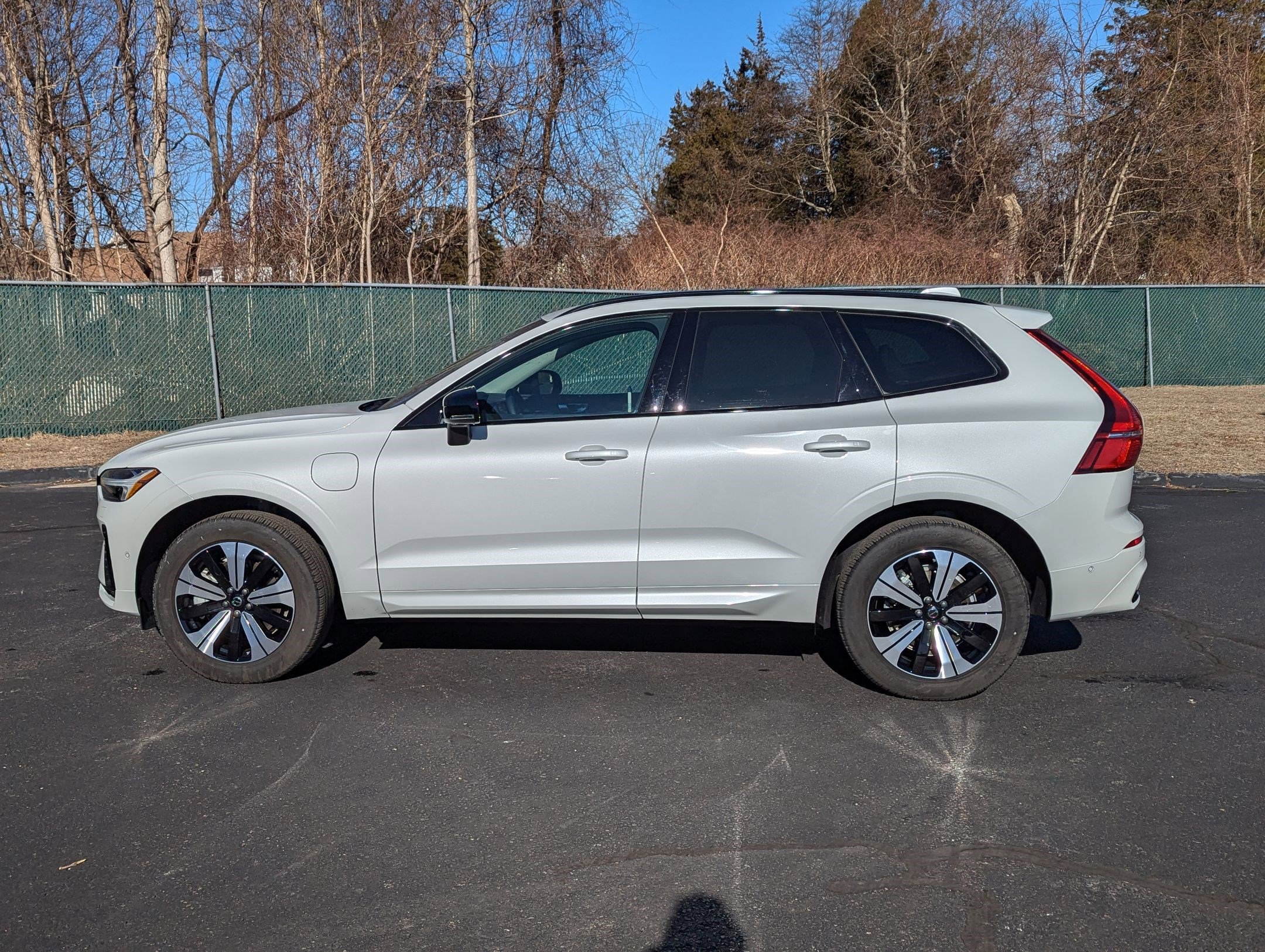 New 2025 Volvo XC60 T8 Plus w/ Protection Package Premier image 6