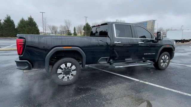 Used 2024 GMC Sierra 3500 Denali w/ Denali Reserve Package AWD/4WD image 2