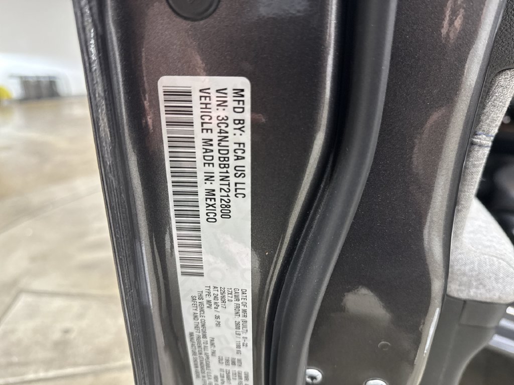 Used 2022 Jeep Compass Latitude AWD/4WD image 27
