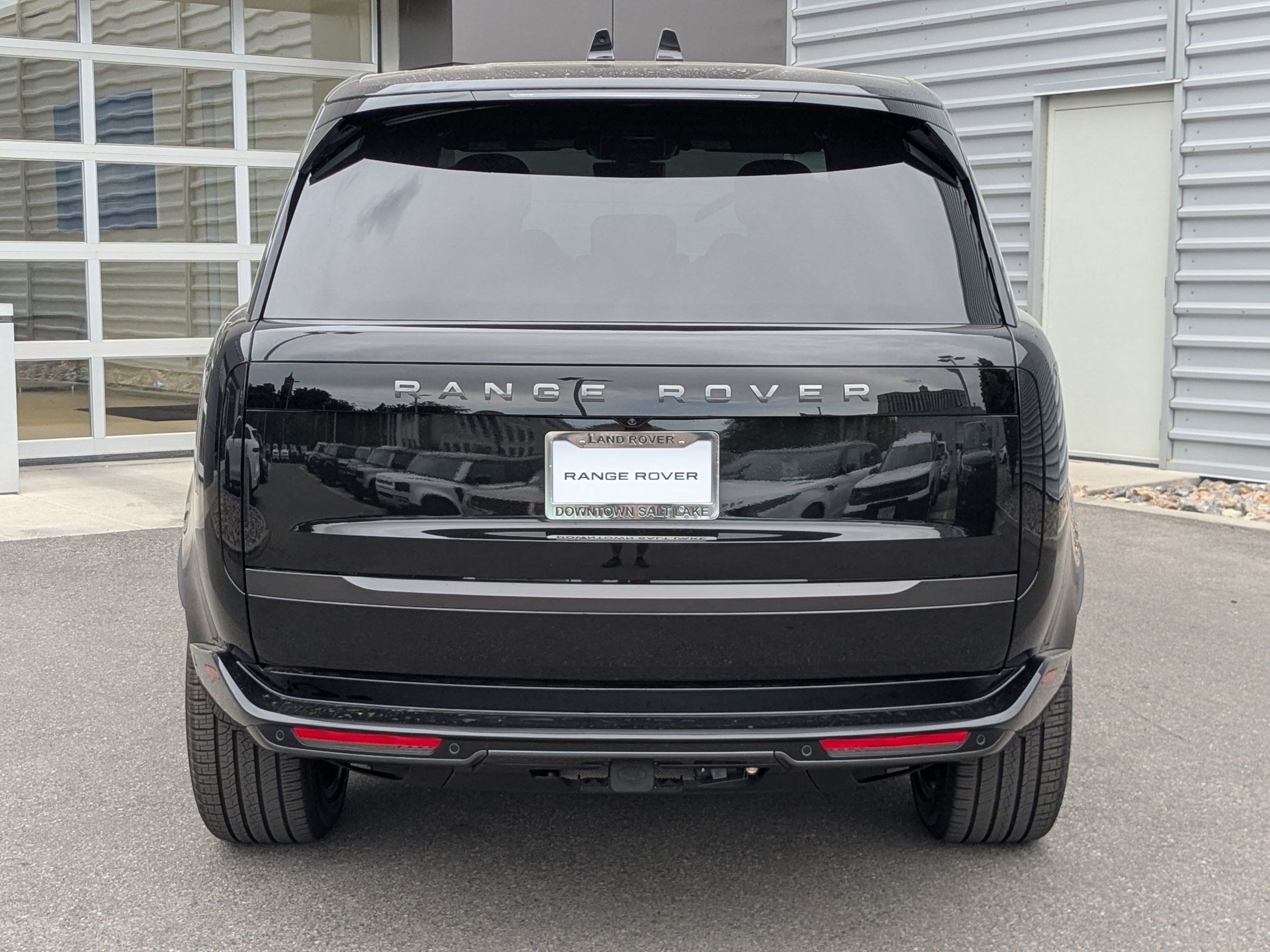 New 2026 Land Rover Range Rover Long Wheelbase SE AWD/4WD image 6