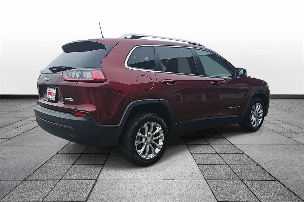 Used 2019 Jeep Cherokee Latitude w/ Cold Weather Group image 5