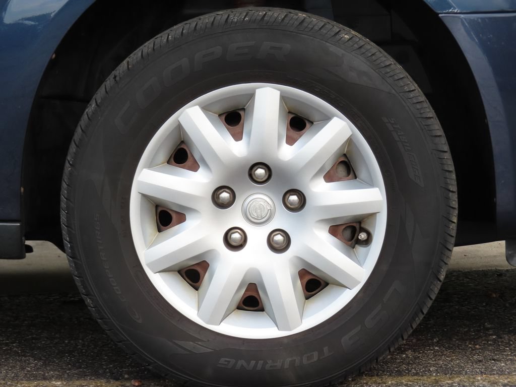 Used 2009 Chrysler Town & Country LX FWD image 8