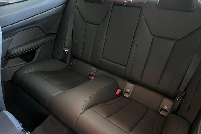 Used 2025 BMW 430i Coupe w/ M Sport Package RWD image 11