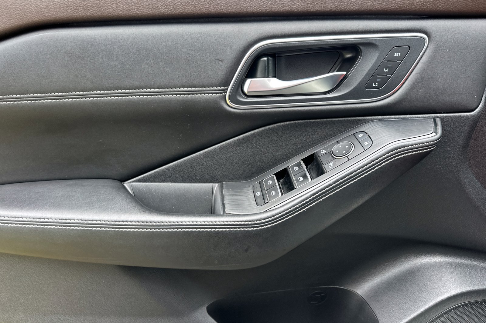 Used 2022 Nissan Rogue Platinum w/ Head-Up Display Package FWD image 10