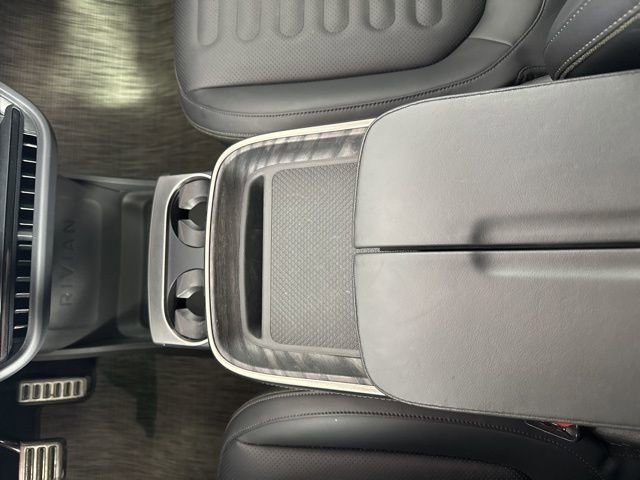 Used 2024 Rivian R1S Adventure image 18