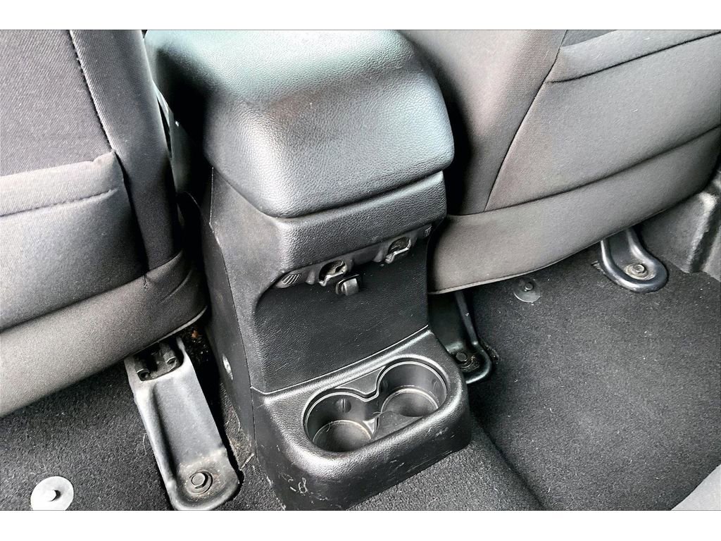 Used 2015 Jeep Wrangler Unlimited Sport w/ Max Tow Package AWD/4WD image 30