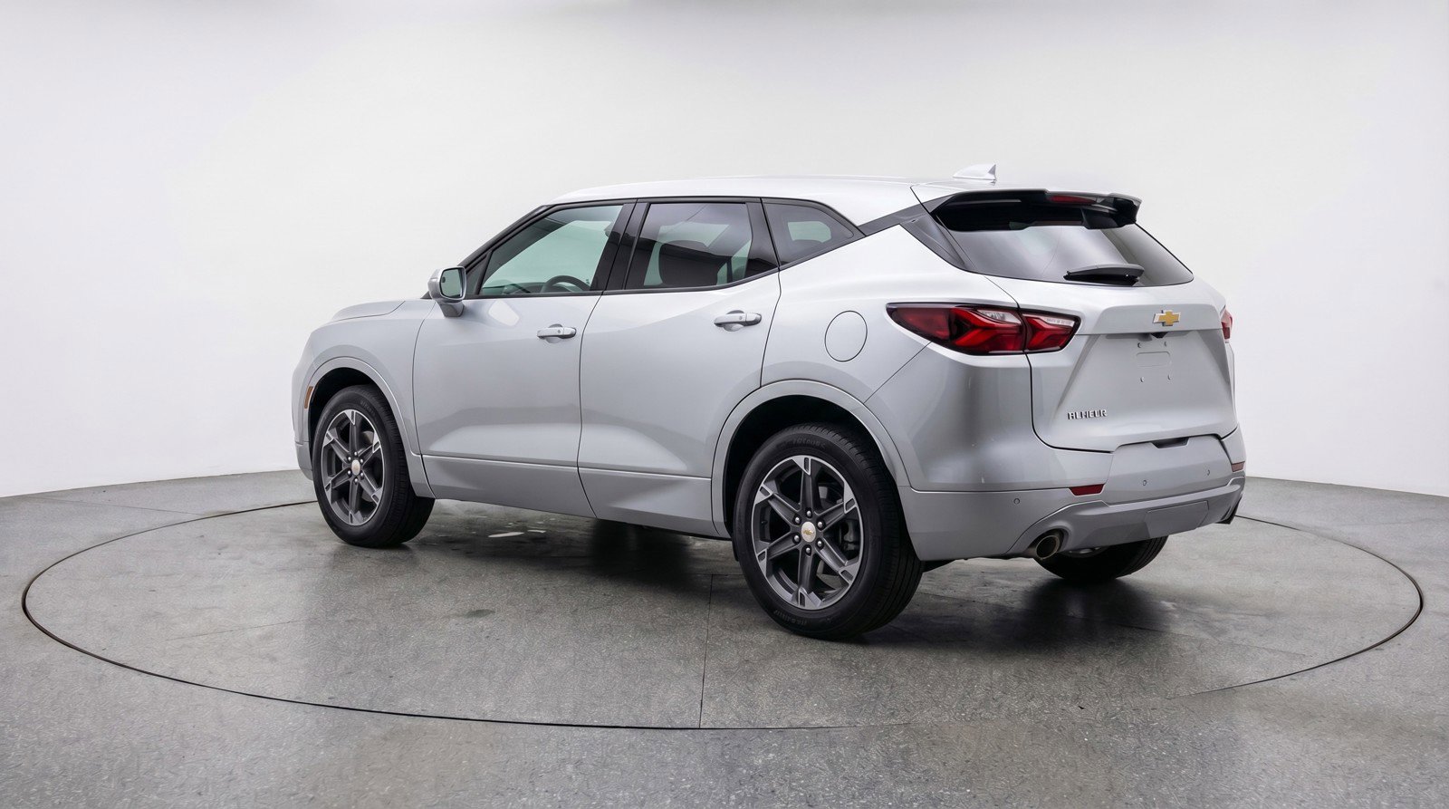 Used 2025 Chevrolet Blazer LT FWD image 6