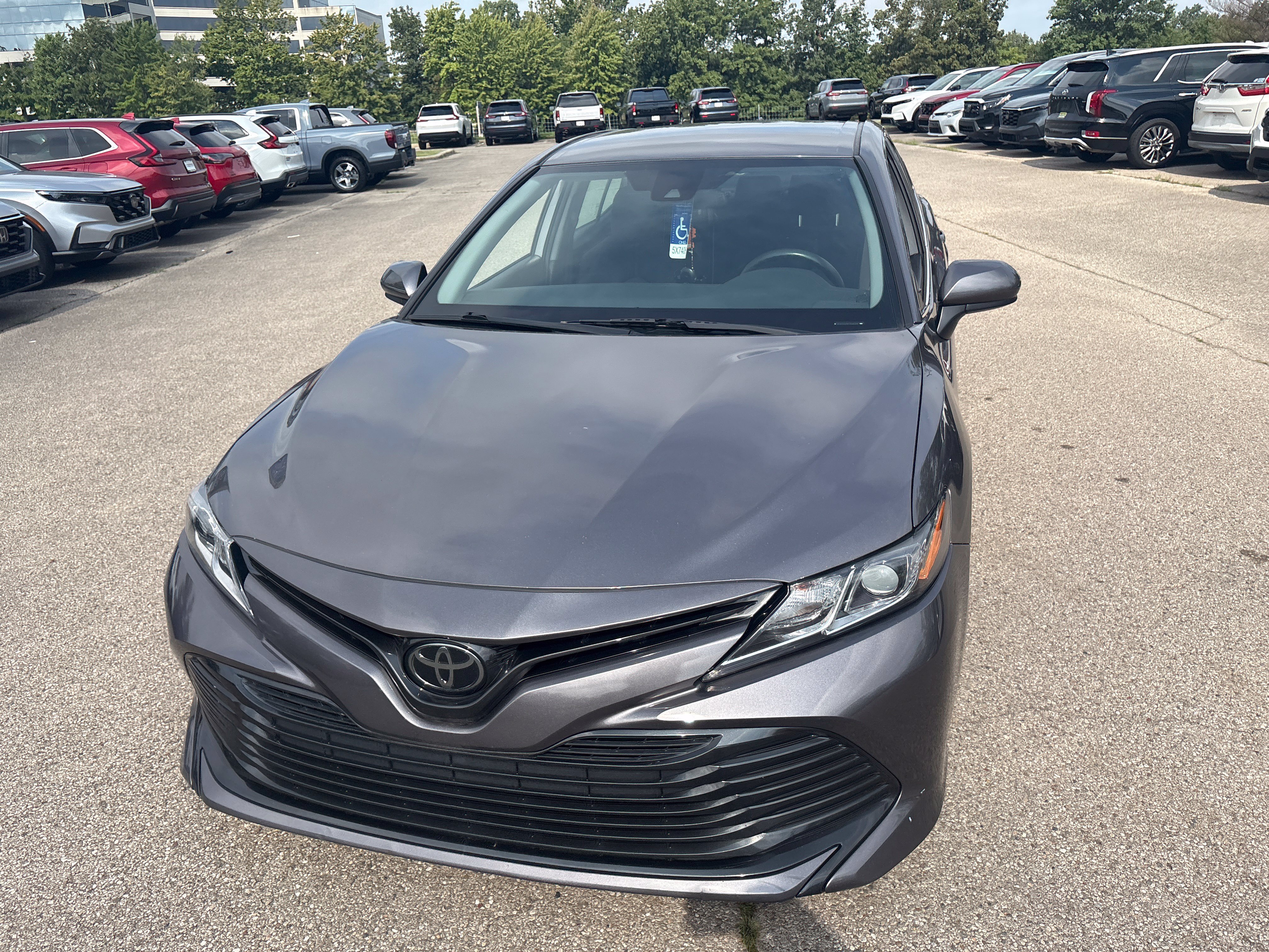 Used 2020 Toyota Camry LE FWD image 13