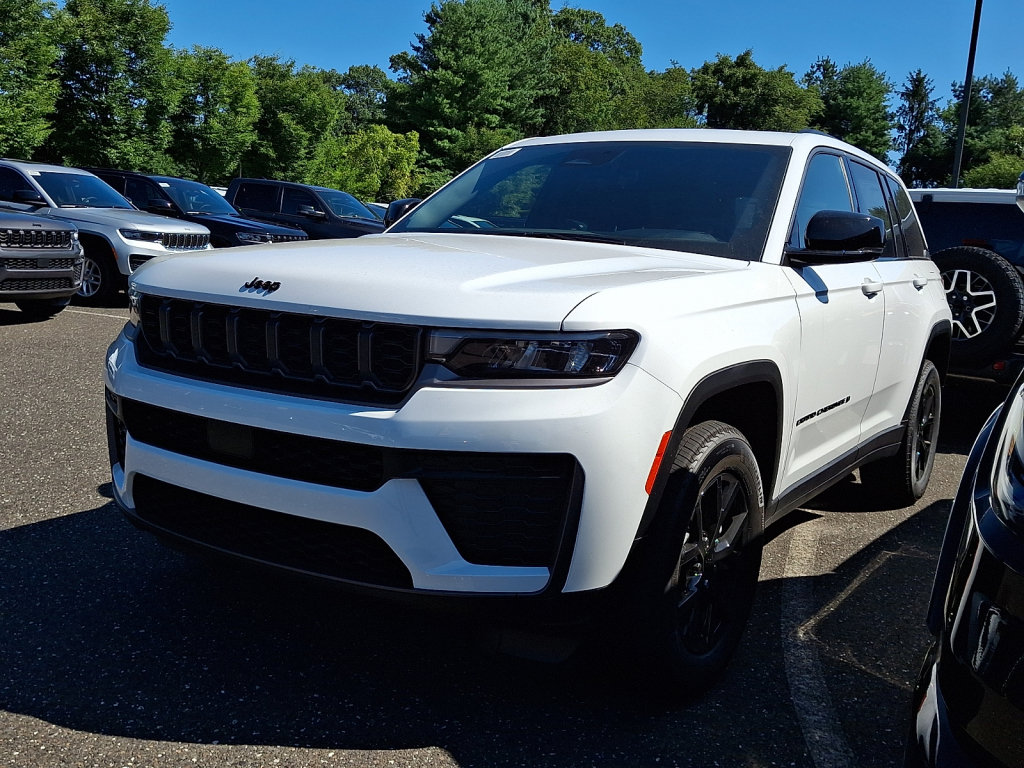 New 2026 Jeep Grand Cherokee Altitude