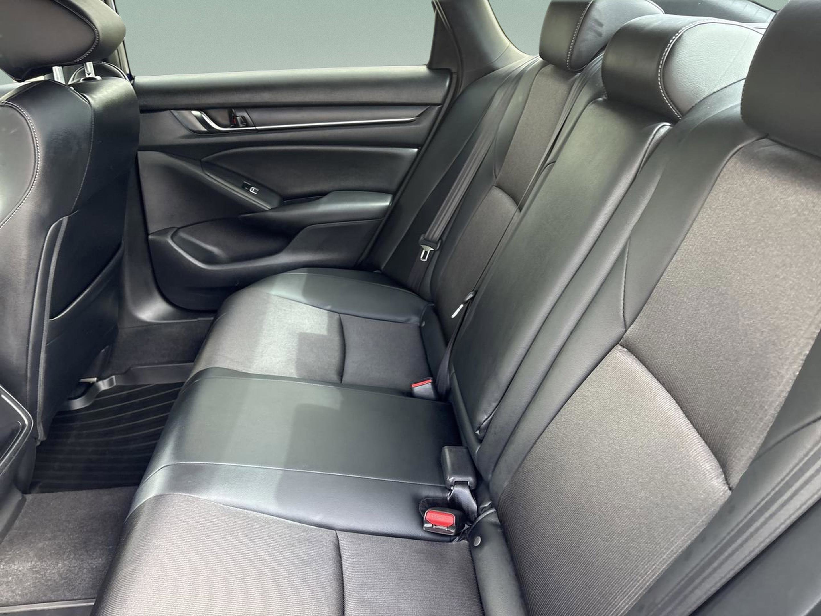 Certified 2022 Honda Accord Sport image 18