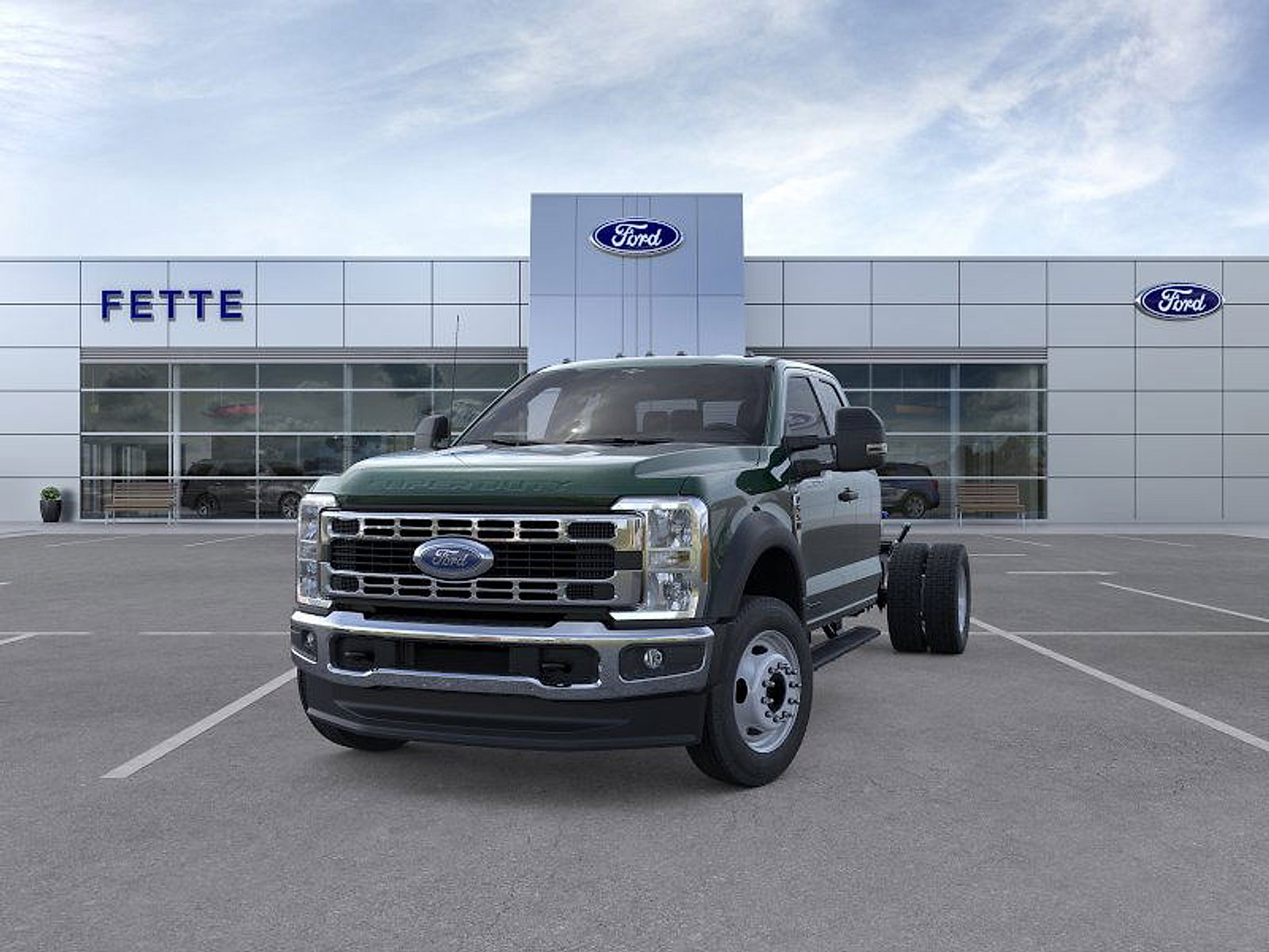 New 2025 Ford F550 4x4 SuperCab Super Duty image 2