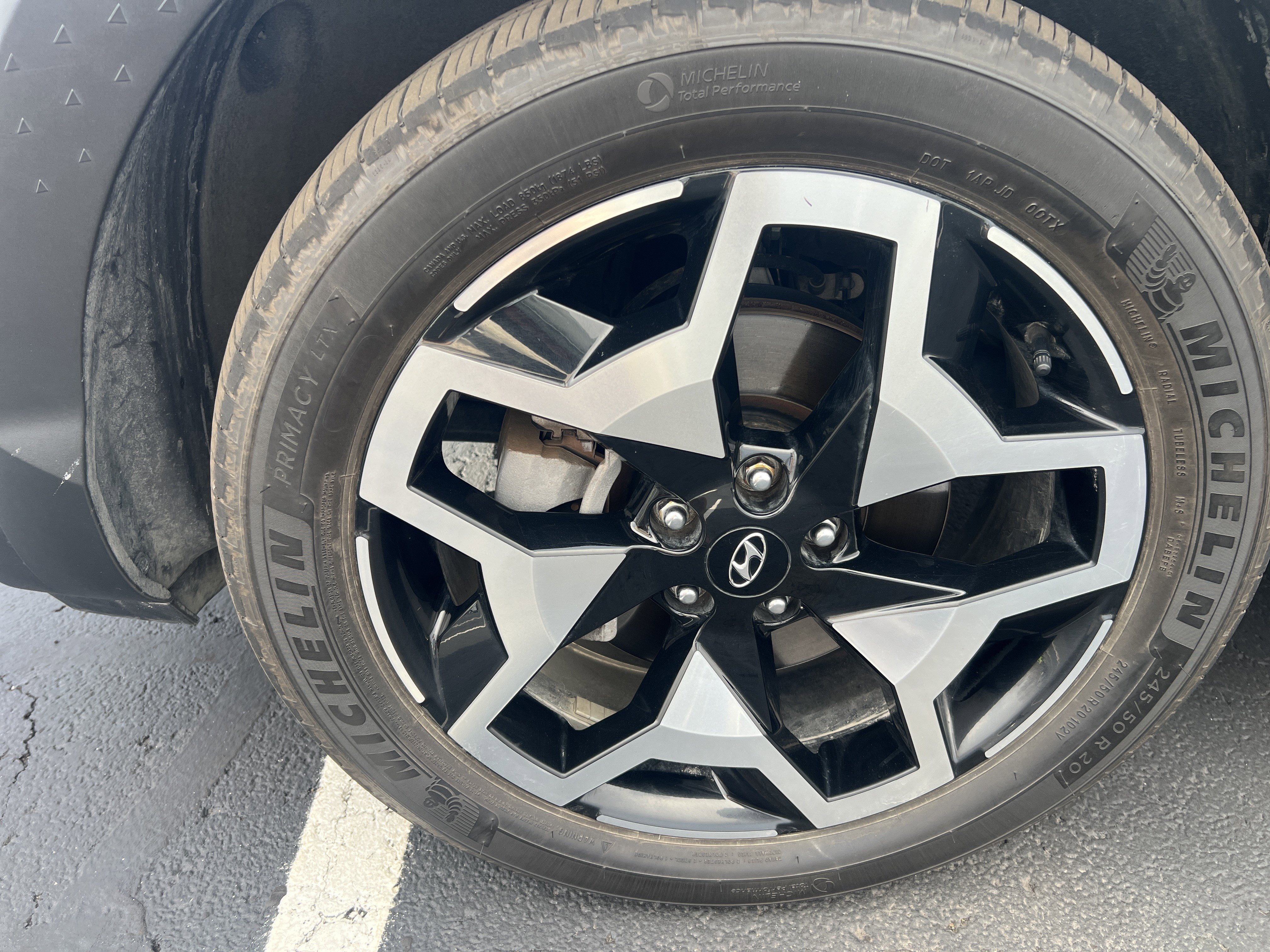 Used 2022 Hyundai Santa Cruz Limited image 9