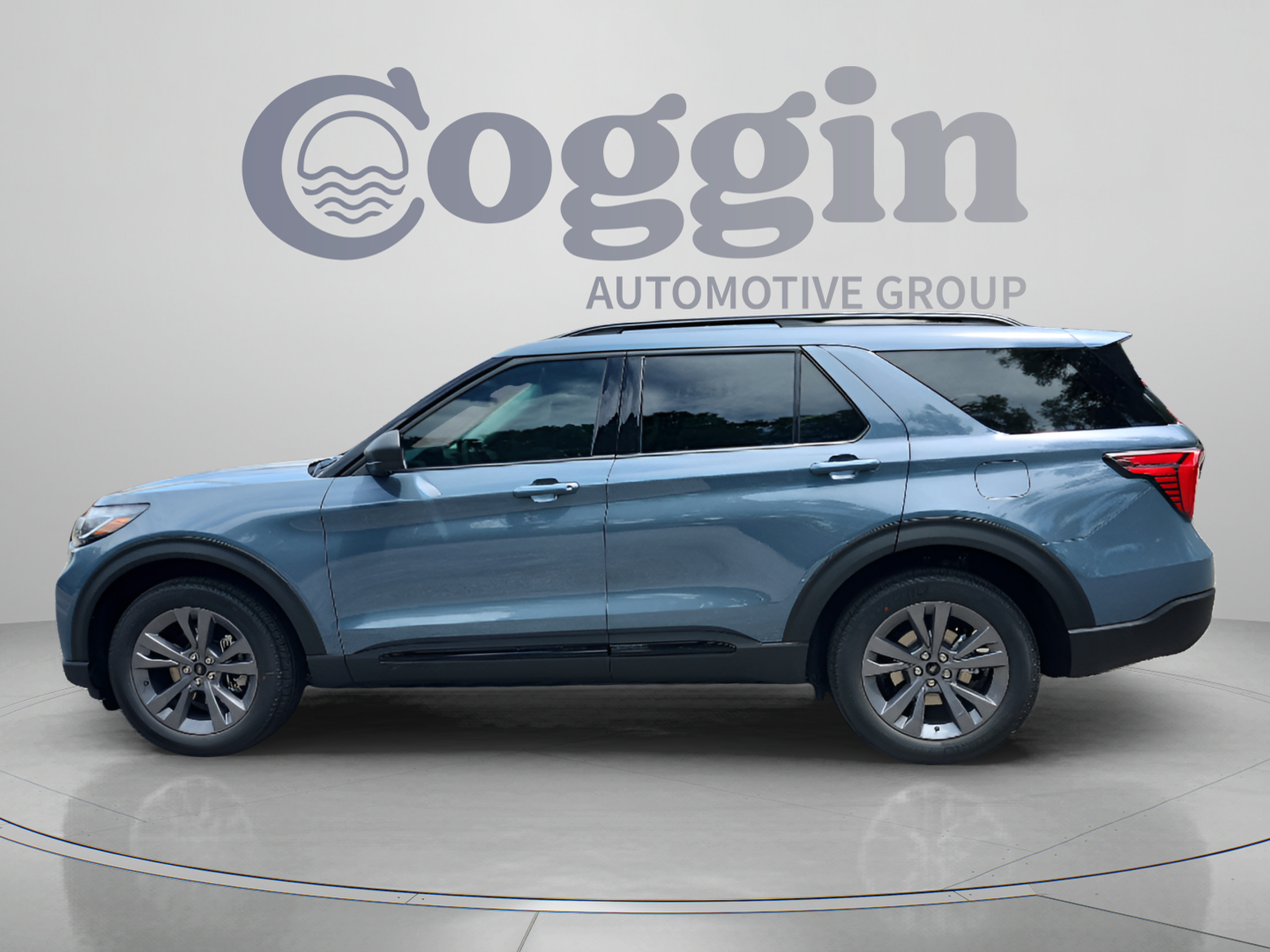 New 2026 Ford Explorer Active w/ Active Comfort Package AWD/4WD image 2