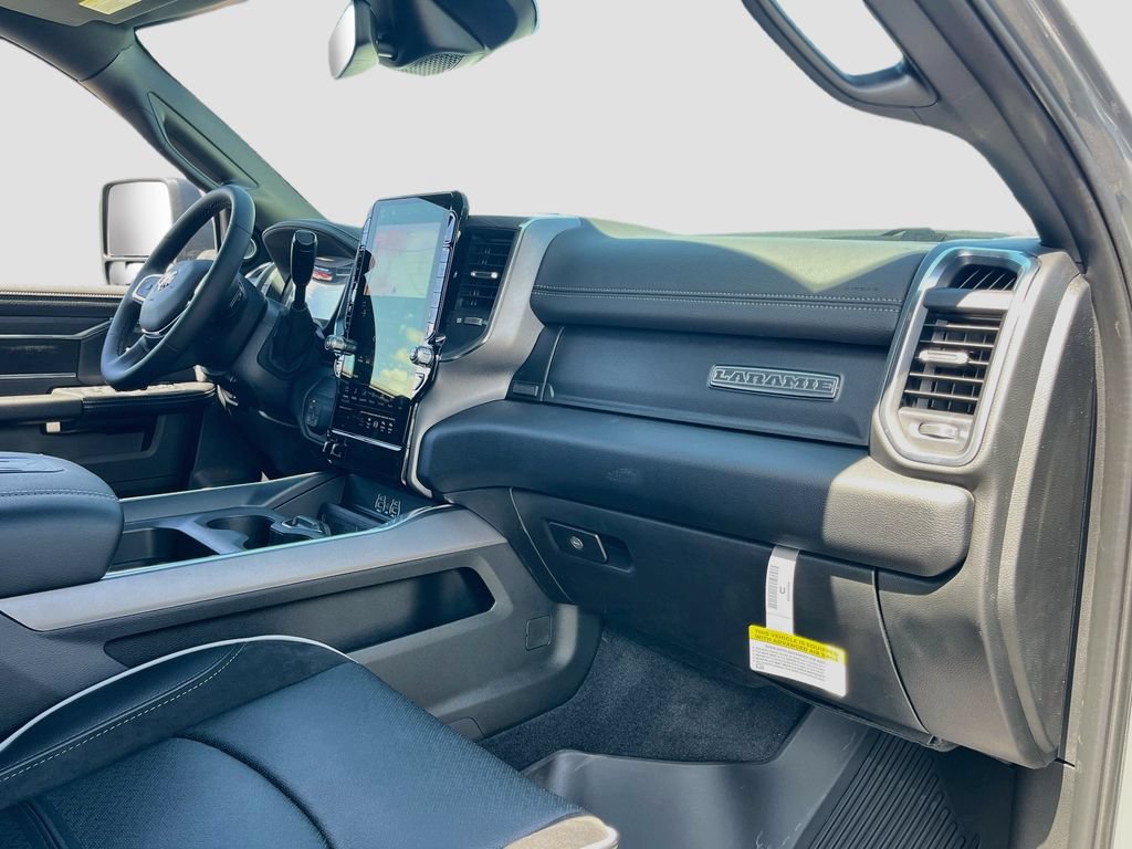 New 2026 RAM 2500 Laramie AWD/4WD image 30