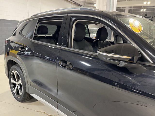 Used 2026 Volkswagen Tiguan SE AWD/4WD image 6