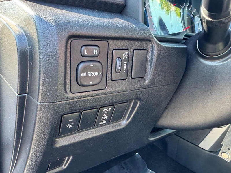 Used 2019 Toyota 4Runner SR5 Premium AWD/4WD image 17
