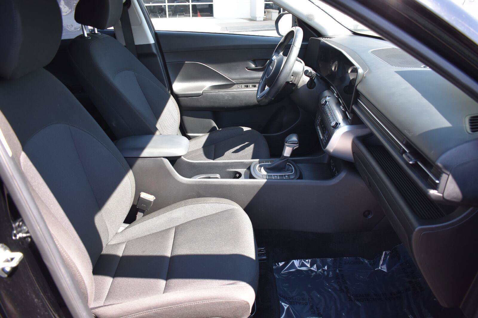 Used 2025 Hyundai Kona SEL AWD/4WD image 13