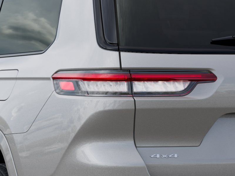 New 2026 Jeep Grand Cherokee L Summit AWD/4WD image 9