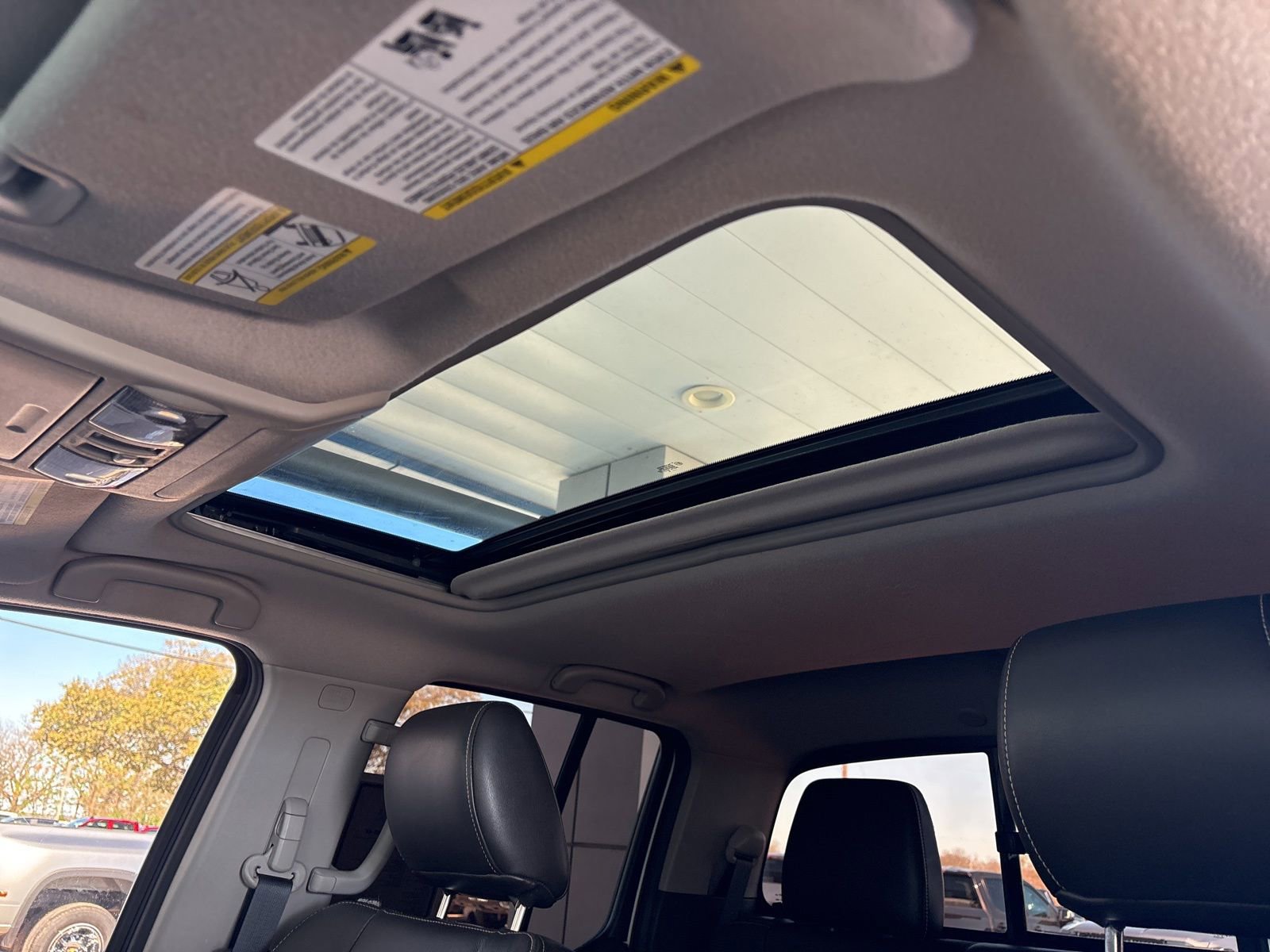 Used 2019 Nissan Frontier PRO-4X w/ Pro-4x Luxury Package image 10