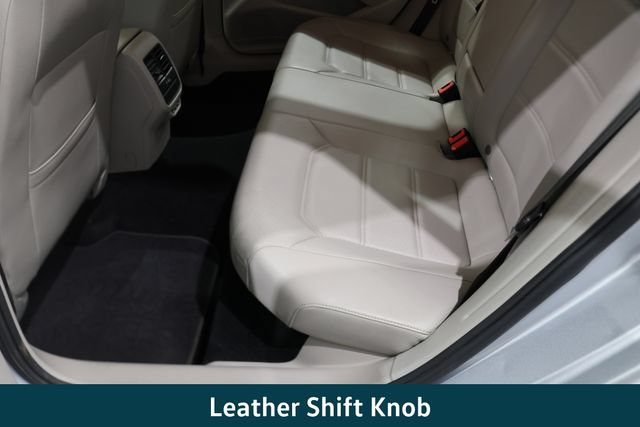 Used 2019 Volkswagen Passat 2.0T Wolfsburg FWD image 11