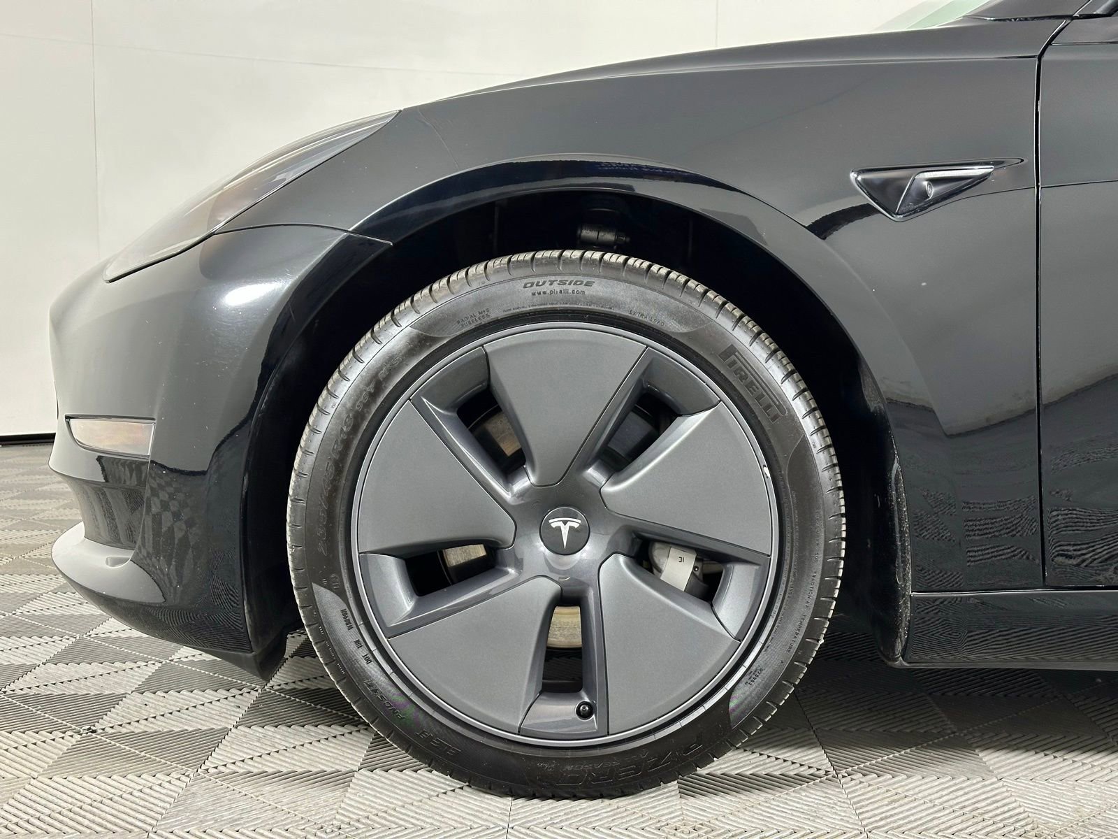 Used 2023 Tesla Model 3 Standard Range RWD image 8