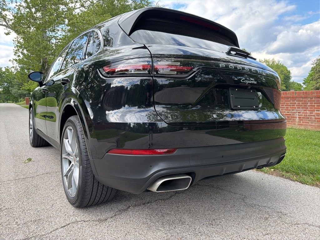 Used 2020 Porsche Cayenne AWD/4WD image 15
