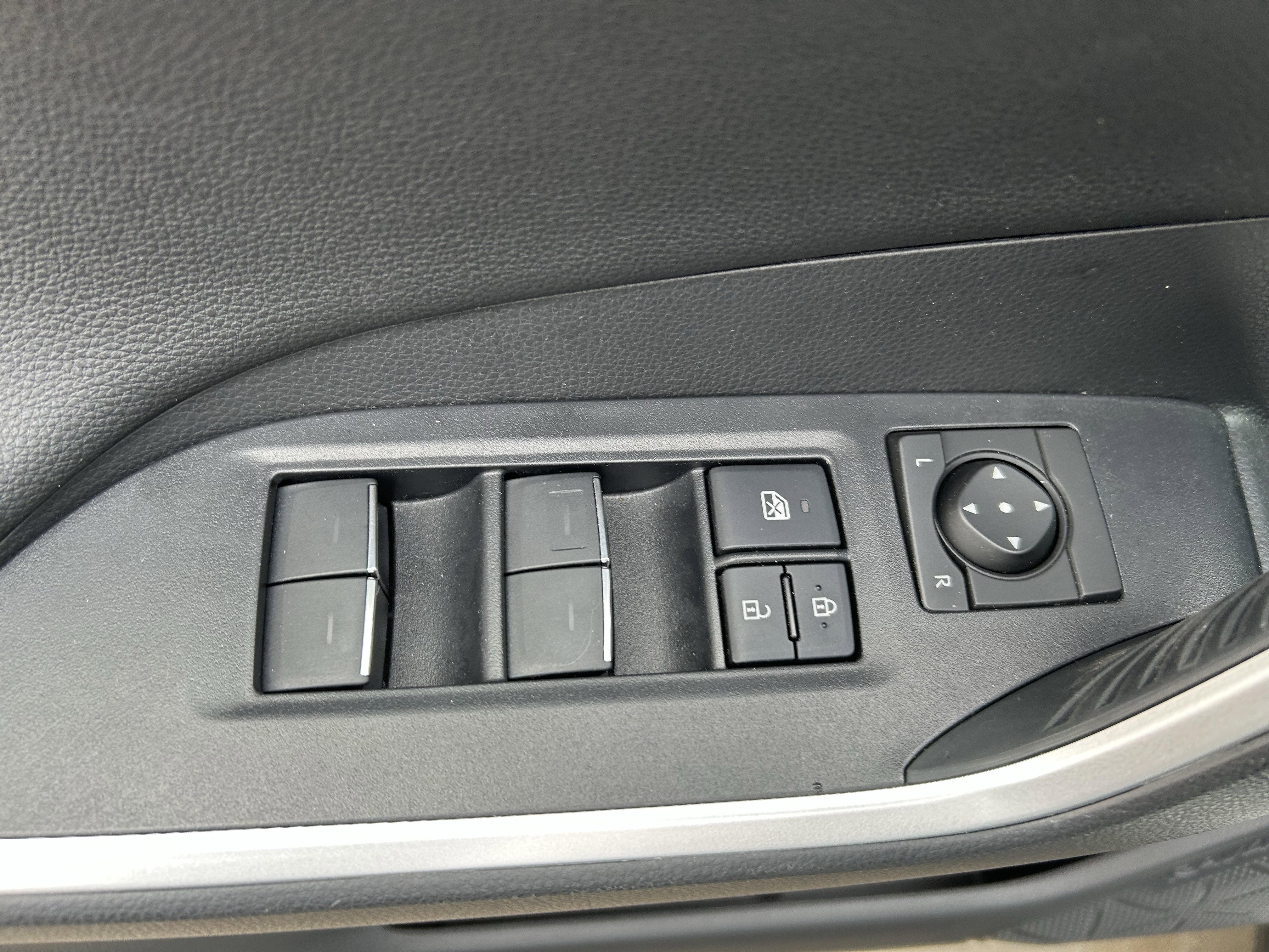 Used 2025 Toyota RAV4 Limited w/ Advanced Technology Package AWD/4WD image 16